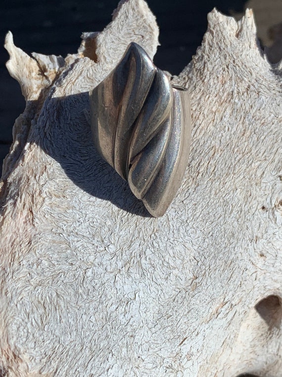 Minimalist design sterling silver ring - Gem