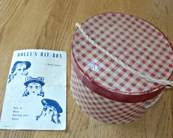 Vintage Dolly's Hat Box with 3 Made Hats