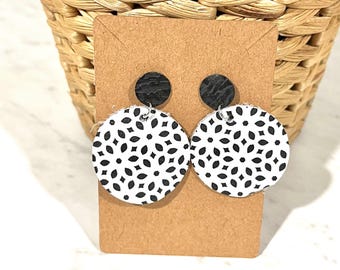 Black Earrings / Handmade Earrings / Cork Earrings / Lightweight Earrings / Leather Earrings / Wood Earrings / Leather Cork /Black and white