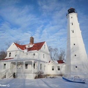 Milwaukee North Point Lighthouse Fine Art Photograph, Wall Art, Wisconsin Landmark, Lighthouse Image, Best of Milwaukee, Lake Michigan Photo