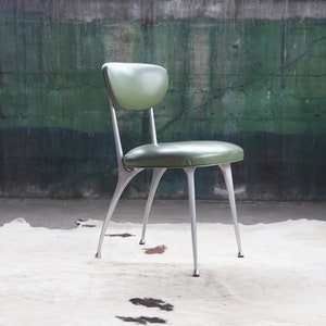 Early Shelby Williams Gazelle Chair in Green Accent Side Mid Century McM Modern 50s