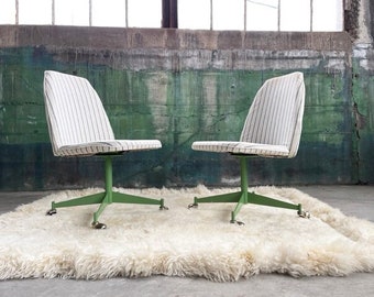 PAIR-- 2 Mid Century Modern vintage 1960s Accent Side office rolling chair EXCELLENT Green metal base with casters!