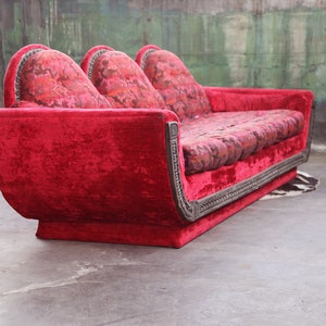 1970s Mid Century Modern Red Velvet Three Seater Plinth Base Sofa in the Style of Adrian Pearsall Strictly Spanish image 7