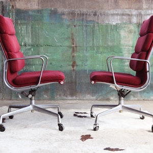 1980s Eames Herman Miller Aluminum Soft Pad Reclining Height Adjustable Executive Lounge Chairs Set of 5 image 5