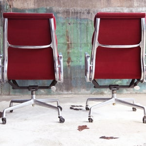 1980s Eames Herman Miller Aluminum Soft Pad Reclining Height Adjustable Executive Lounge Chairs Set of 5 image 4