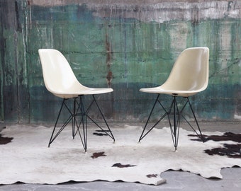Early Vintage Charles Eames Eiffel Tower Eggshell and Black Fiberglass Side Chairs for Herman Miller-- a Pair