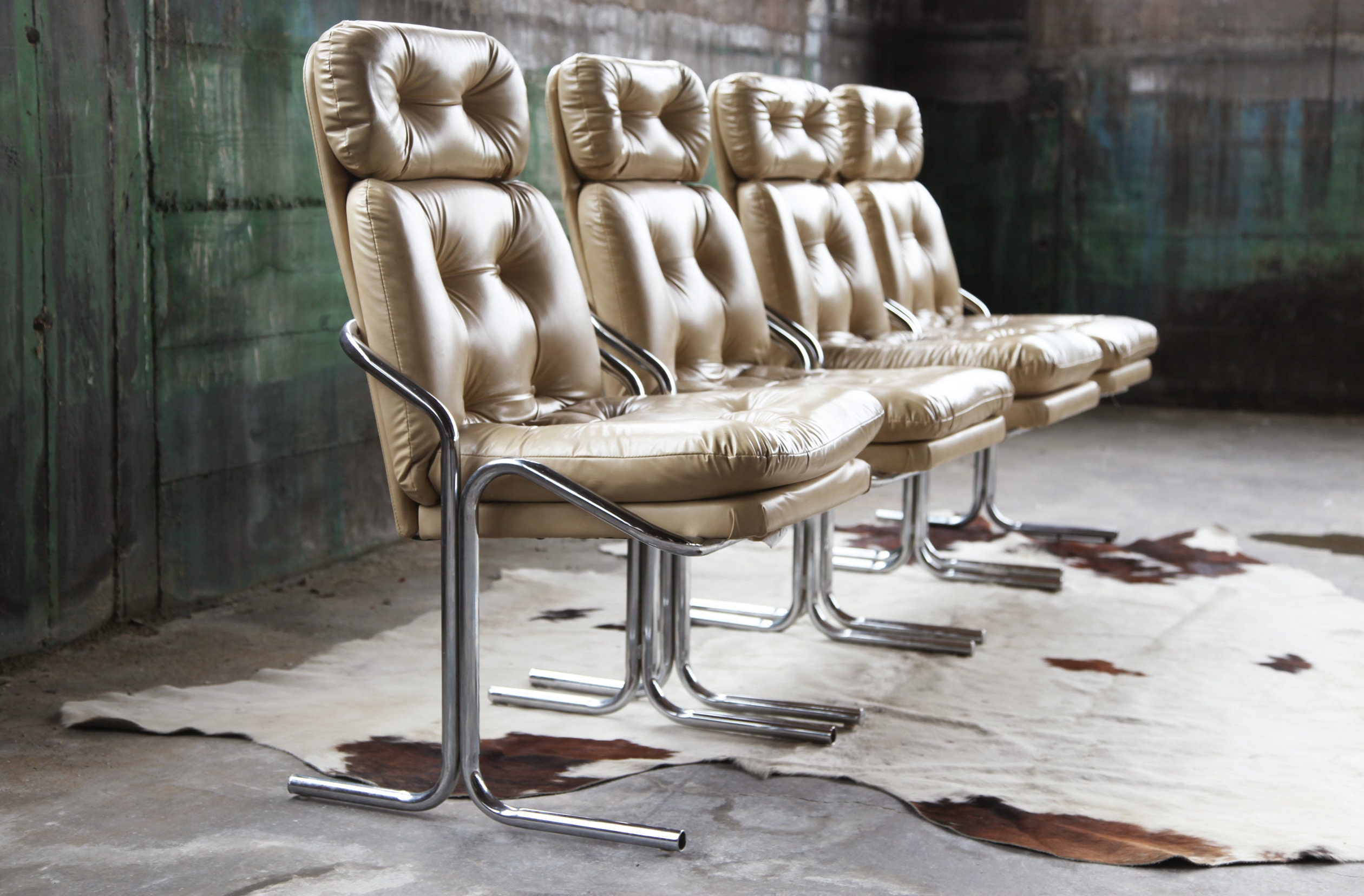 1970s Vintage Post Modern Jerry Johnson Style Bent Tubular Beige