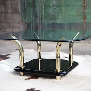 Stunning Karl Springer style Post Modern Miami Regency Hollywood Regency Mid Century glass Lucite Brass coffee cocktail table MCM Designer 画像 1