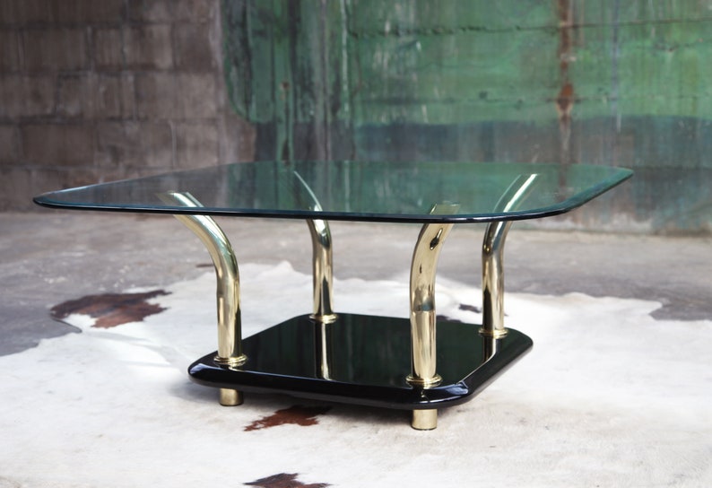 Stunning Karl Springer style Post Modern Miami Regency Hollywood Regency Mid Century glass Lucite Brass coffee cocktail table MCM Designer 画像 1