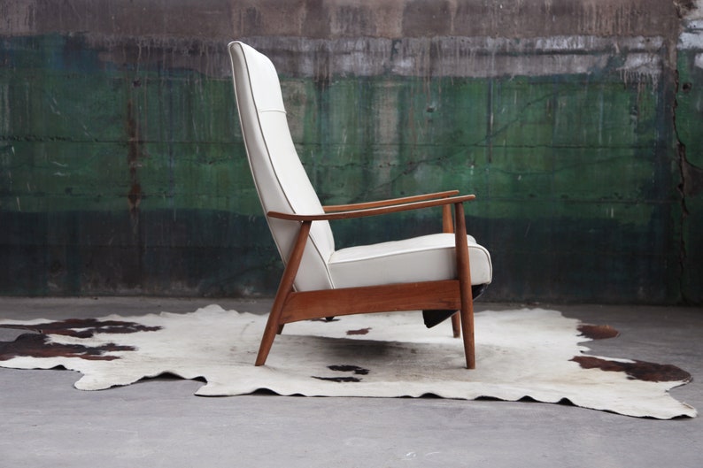 SOLDGORGEOUS Orig. Milo Baughman Recliner ONE left. Mid Century Danish Modern Lounge Chair by James Inc. Beautiful Oak Solid Wood image 3