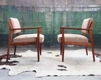 PAIR of Fantastic Giacomo "Jack" Buzzitta Pair of Mid Century Modern Walnut Lounge Chairs by Stow Davis RARE Orig. McM Stunning wood grain