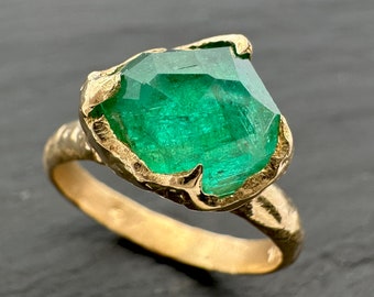 Partially Faceted Emerald Solitaire yellow 18k Gold Ring Birthstone One Of a Kind Gemstone Cocktail Ring Recycled 3480