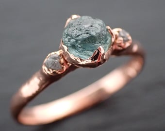 モンタナ産原石サファイアの婚約指輪 • 原石ダイヤモンドのアクセント • 14Kローズゴールド • アンジェリン3670によるハンドメイド