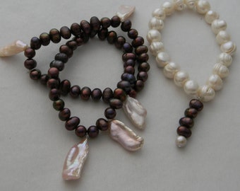 Fresh water pearls bracelet set , stretch cord bracelets , three endless pearl bracelets , bi-color bracelet set , women's pearls bracelets