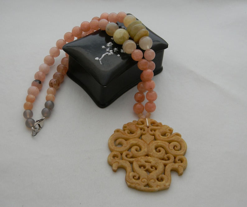 Jade pendant on jade beads necklace beaded dyed jade necklace necklace for women jade double Phoenixes /& dragons pendant jade jewelry