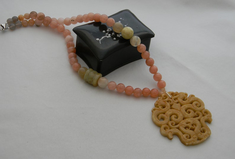 Jade pendant on jade beads necklace beaded dyed jade necklace necklace for women jade double Phoenixes /& dragons pendant jade jewelry