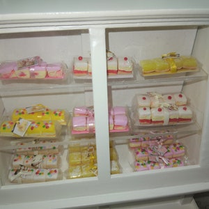 Dolls house miniature pick and mix square shaped cake slices 1/12 handmade 4 x cakes in a gift box with label