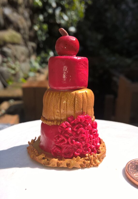 Dolls house cake deals