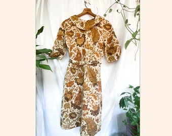 60s vintage gold sheath dress // floral psychedelic mod paisley flower print // retro fit // size 8/10 medium