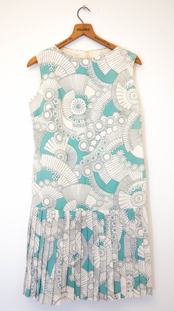 1960's turquoise and white dress // mid-length fun