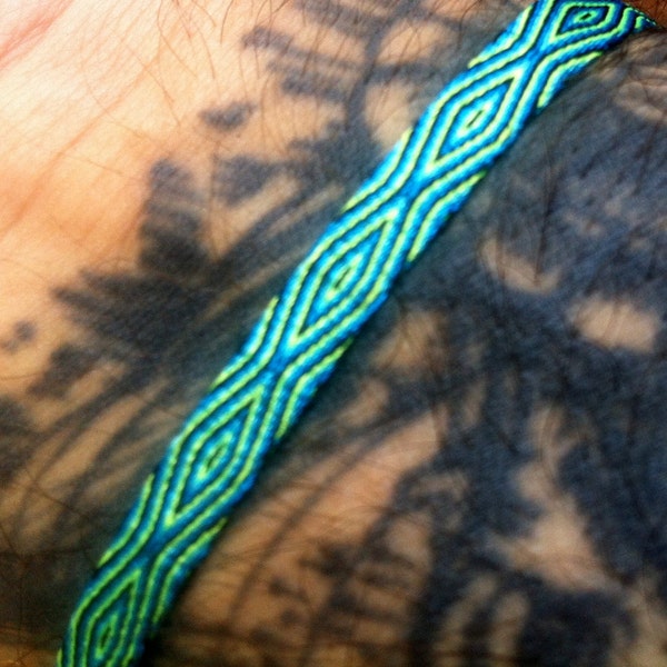 Woven bracelet - Friendship bracelet - Unisex bracelet - Blue, green and black bracelet - Delicate bracelet - Card weaving bracelet p30