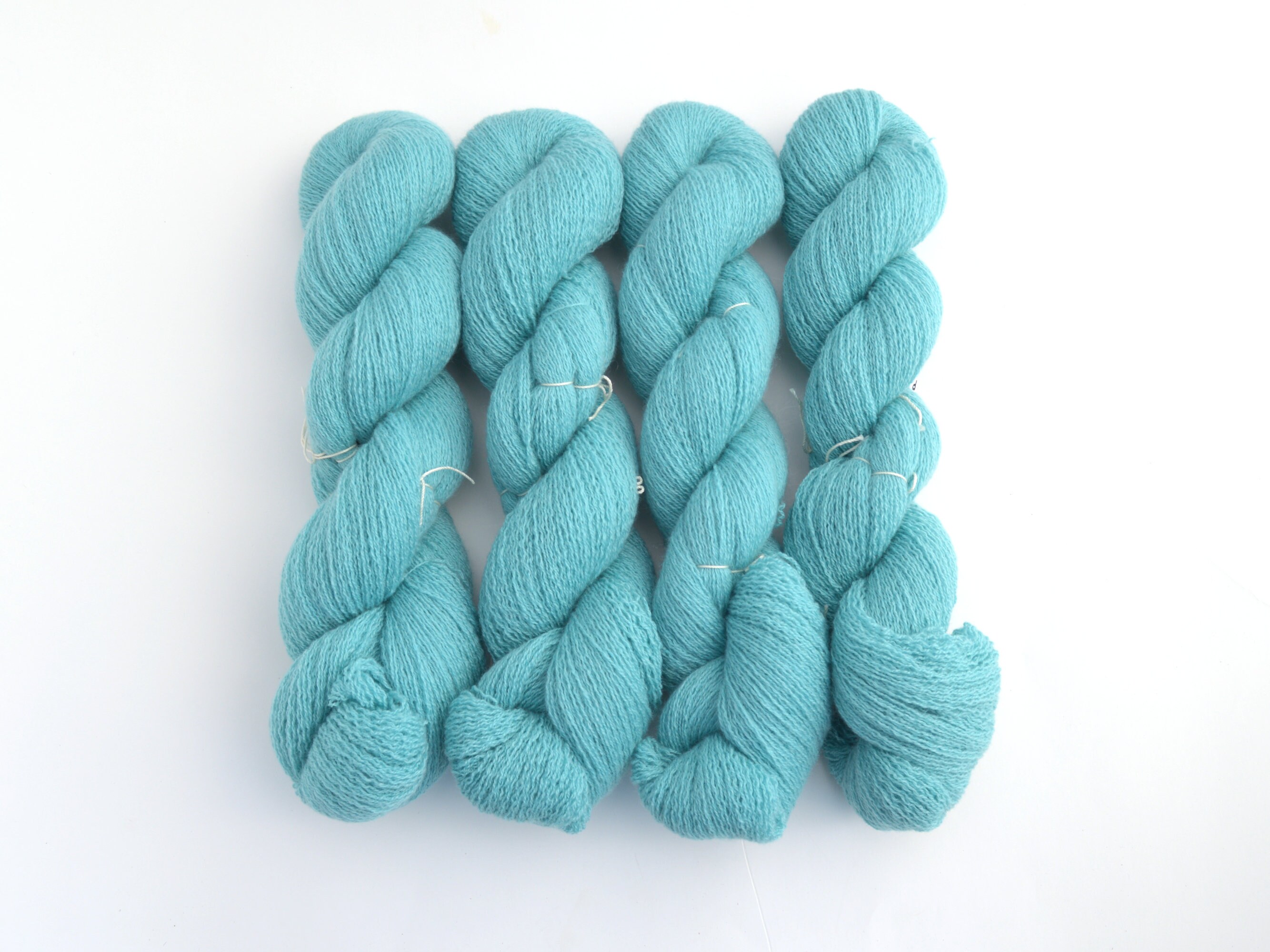 Aqua Blue Wool Roving for Needle Felting, Wet Felting, Spinning, Dyed  Felting Wool, Turquoise, Light Teal, Robins Egg, Fiber Art Supplies