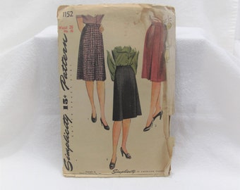 Simplicity 1152~~~Pleated/Gored Skirt Pattern~~Size 26 (26 Inch Waist)~~1940's-1950's Skirt Pattern~~Vintage Skirt Pattern~~Item #275