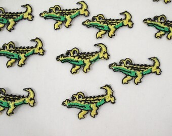 Lot of 25 Crocodile Appliques or Patches~~Iron On Appliques~~Iron On Patches~~Alligator Appliques~~Vintage Clothes Patches~~~Item #542