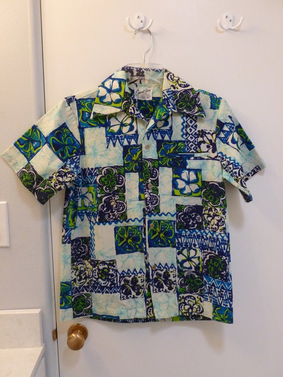 Casual Aire Hawaiian Shirt~39" Chest~~Reef Towers 