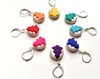 Set of 8 Rainbow Christmas Tree Stitch Markers. Universal for knitting and crochet. Rainbow. Pearl. White. Ready to ship