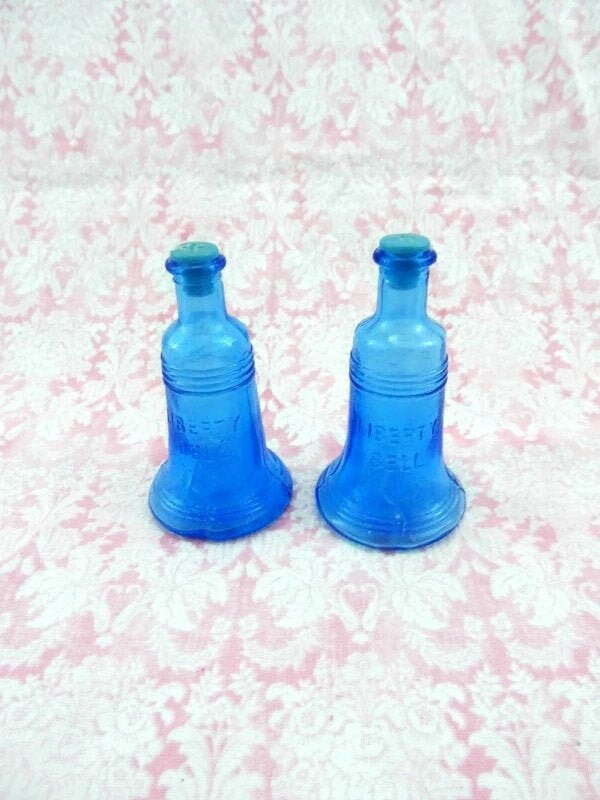 Kitchen & Dining Liberty Bell Salt & Pepper Shakers Salt & Pepper