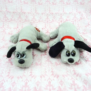 Vintage Lot of 2 Hasbro Pound Puppies Plush Dogs Gray Black Stuffed Animals 7&quot; Toys