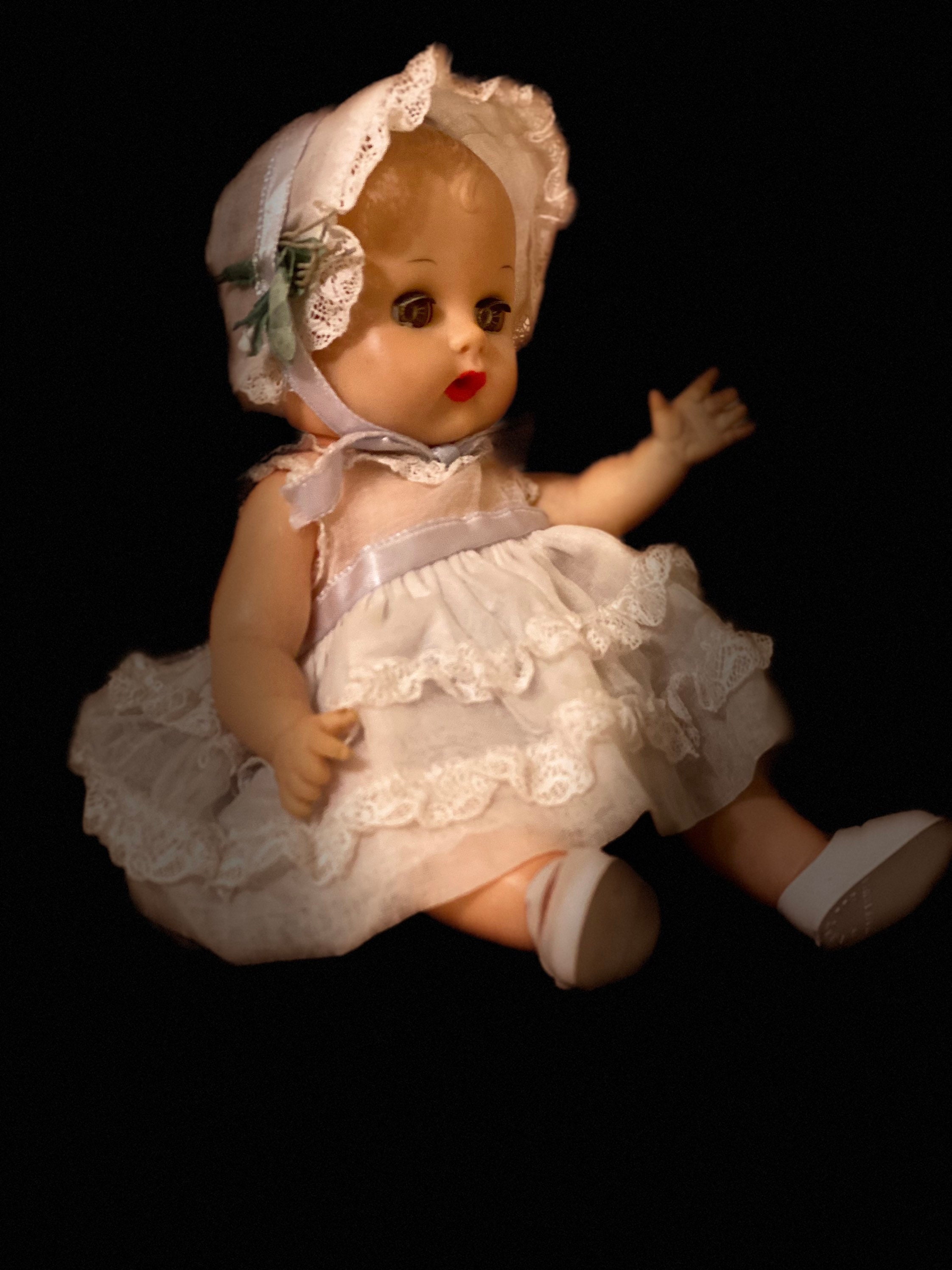 antique baby doll ୨୧ * 小さな陶器製 の女の子 antique baby