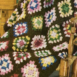 Classic Granny Squares Crochet Roseanne Blanket Pattern, So Easy Vintage Afghan, Instant Digital Download pdf, Retro Motif 51x72 Home Decor