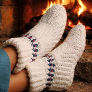 Warm Crocheted Slippers House Socks Pattern 1980s, Instant Digital Download pdf e-book, Sport Yarn or Worsted Weight