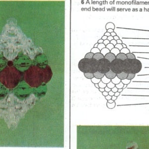 Op de afbeelding: Een kralenornament in de vorm van een ruit, met heldere, groene en bordeauxrode kralen. Het ornament wordt getoond tegen een groene achtergrond. Het diagram toont de kralenmaten in mm, vari&euml;rend van 4 mm tot 12 mm, en de tekst: "Een lengte monofilament door de eindkraal dient als hanger."