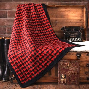 Houndstooth Knit Blanket Pattern PDF | Vintage Black & Red Throw | Classic Graphic Afghan | Retro Home Decor