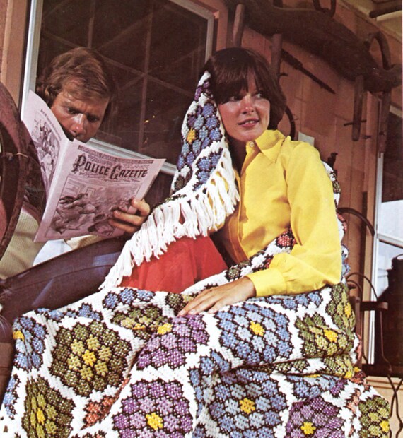 70's made in USA ハンドニット クロシェ ブランケット ラグ 大きな六角形のクロシェ編みブランケットパターン、壮大な70年代風