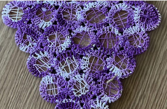 Iconic Grapes Bottle Cap Trivet Crochet Pattern, 70s Retro Kitchen