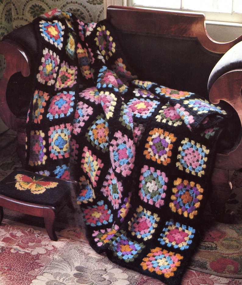 Classic 1970s Granny Square Crochet Blanket Pattern, 50x65 Afghan Throw, Instant Digital Download pdf, Retro Hippy Home Decor image 4