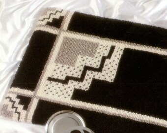 Art Deco Latch Hook Rug Pattern, Hall Runner Bedroom or Bathroom 1980s, Instant Digital Download PDF, Geometric Abstract