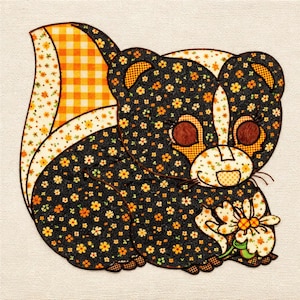 1970s Skunk Appliqué Pattern PDF | Vintage Woodland Animal Quilt Design | Retro Folk Art Sewing Pattern