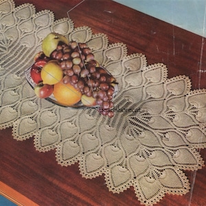 1940s Pineapple Crochet Table Runner Pattern, Instant Download eBook pdf, Vintage Table Top Decor and Centerpiece 18x38