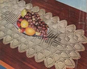 1940s Pineapple Crochet Table Runner Pattern, Instant Download eBook pdf, Vintage Table Top Decor and Centerpiece 18x38
