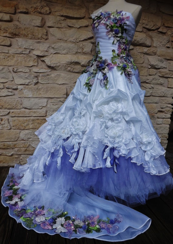 CUSTOM ORDER Exclusive Handmade Wedding Dress White Dangling Roses Purple Tulle Embroidered Appliques Etsy Canada