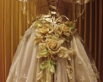Made To Order Victorian Champagne Satin Tulle Of Shoulder Wedding Movie Theather Performance Dress Roses Embroidered Appliques