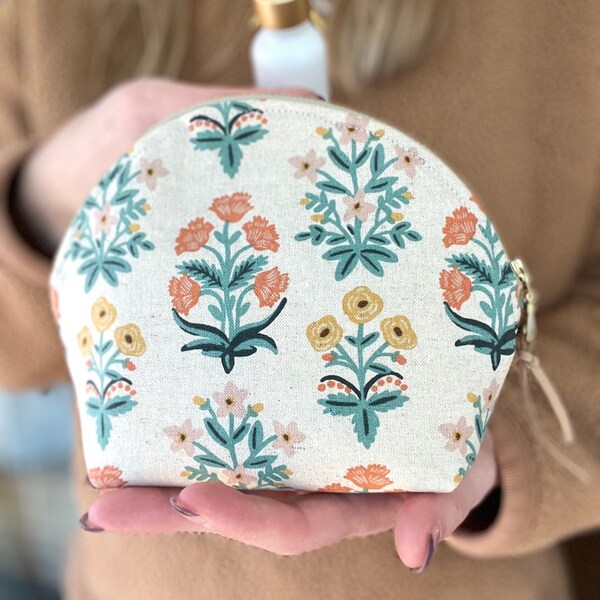 Sac d’huile essentielle en toile florale, sac à huile de style incurvé, Rifle Paper Co