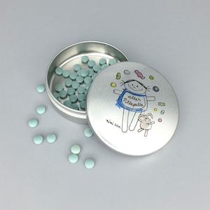 Pastillero para todo tipo de pastillas / caja de dulces / caja de metal para medicamentos / lata de dulces / caja nini san / caja de metal pequeña