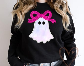 Desenho de bordado de um fantasma fofo com laço – Arquivo de bordado à máquina para o Halloween em 5 tamanhos