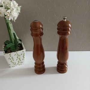 Vintage Wood Salt and Pepper Shaker Grinder
